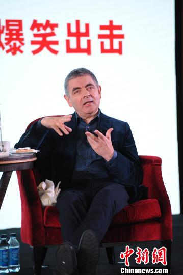 羅溫·艾金森現(xiàn)場分享影片拍攝的幕后故事?！⌒煦y 攝